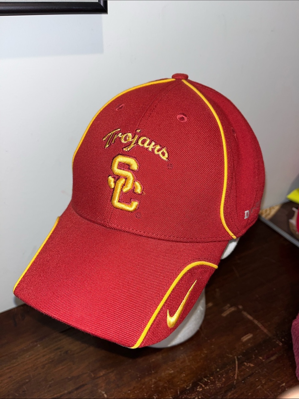 Nike legacy 91 USC Team Trojans red gold drift sewn baseball tennis Golf cap hat